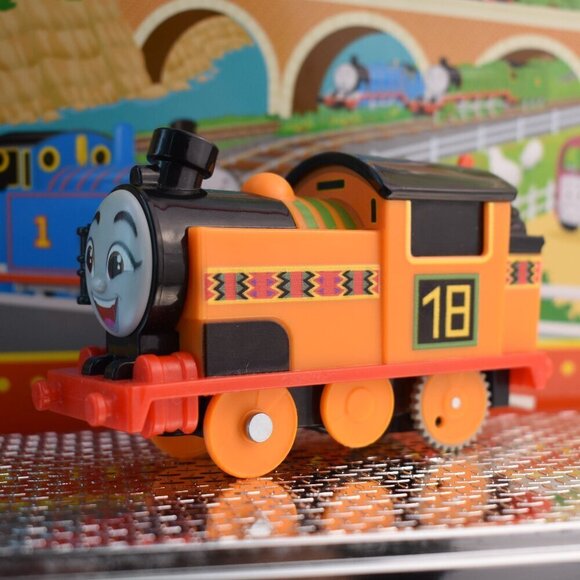 Nia 18 Trackmaster Orange Motorized Engine Train Thomas & Friends Working 2021 - Picture 2 of 7